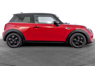Подержанный автомобиль MINI Hatch 2021 года (4 фото)