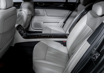 Подержанный автомобиль Bentley Continental Flying Spur 2006 года (10 фото)