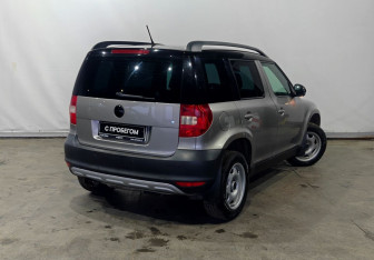 Подержанный автомобиль Skoda Yeti 2012 года (6 фото)
