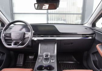 Подержанный автомобиль Omoda C5 2022 года (12 фото)