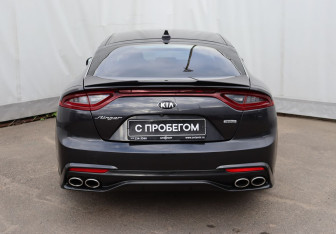 Подержанный автомобиль Kia Stinger 2019 года (5 фото)