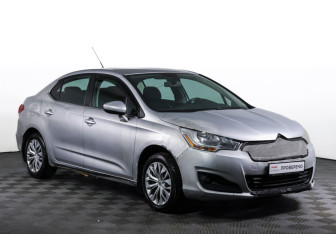 Подержанный автомобиль Citroen C4 Sedan 2013 года (3 фото)