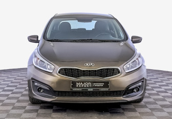Подержанный автомобиль Kia Ceed Hatchback 2017 года (2 фото)
