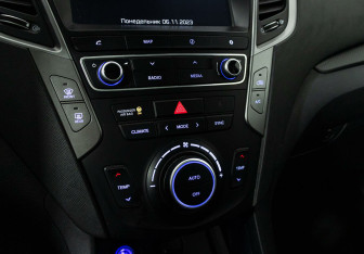 Подержанный автомобиль Hyundai Santa Fe 2017 года (13 фото)