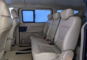 Подержанный автомобиль Hyundai H-1 2021 года (18 фото)