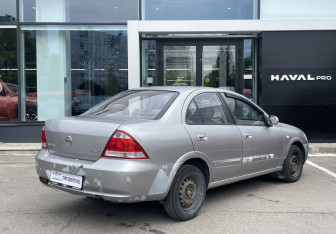 Подержанный автомобиль Nissan Almera Classic 2008 года (5 фото)
