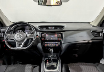 Подержанный автомобиль Nissan X-Trail 2019 года (14 фото)