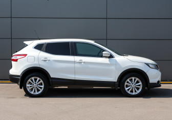 Подержанный автомобиль Nissan Qashqai 2014 года (4 фото)