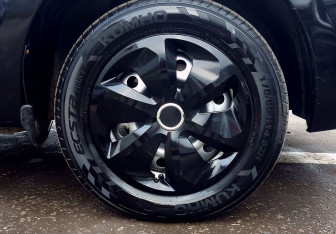 Подержанный автомобиль LADA (ВАЗ) Kalina Hatchback 2013 года (10 фото)