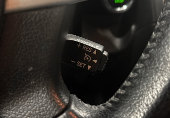 Подержанный автомобиль Toyota Camry Sedan 2011 года (12 фото)