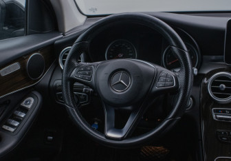 Подержанный автомобиль Mercedes-Benz GLC Coupe 2015 года (15 фото)