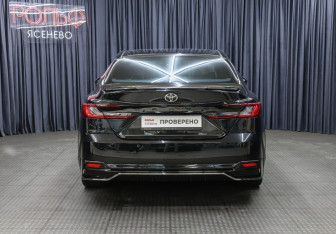 Подержанный автомобиль Toyota Camry Sedan 2024 года (6 фото)