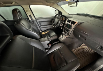 Подержанный автомобиль Dodge Caliber 2008 года (10 фото)
