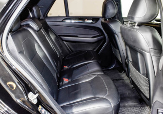 Подержанный автомобиль Mercedes-Benz GLE 2015 года (16 фото)