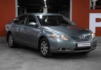 Подержанный автомобиль Toyota Camry Sedan 2006 года (3 фото)