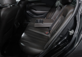 Подержанный автомобиль Mazda 6 Sedan 2022 года (10 фото)