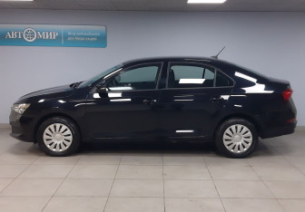 Подержанный автомобиль Skoda Rapid Liftback 2020 года (8 фото)
