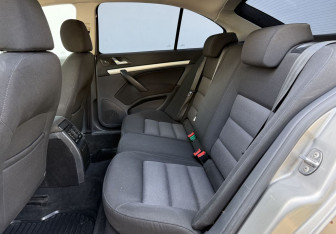 Подержанный автомобиль Skoda Octavia Liftback 2008 года (11 фото)