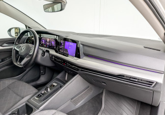 Подержанный автомобиль Volkswagen Golf Hatchback 2020 года (11 фото)