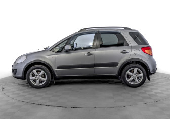 Подержанный автомобиль Suzuki SX4 Hatchback 2013 года (8 фото)