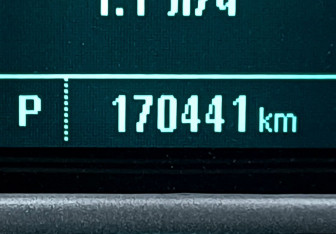 Подержанный автомобиль Chevrolet Orlando 2014 года (23 фото)