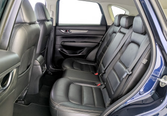 Подержанный автомобиль Mazda CX-5 2018 года (11 фото)