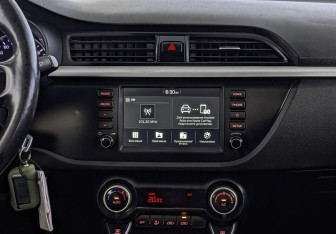 Подержанный автомобиль Kia Rio Sedan 2019 года (17 фото)