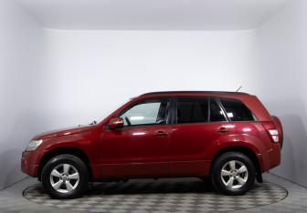 Подержанный автомобиль Suzuki Grand Vitara 2011 года (8 фото)