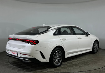 Новый Kia K5 2024 (5 фото)