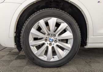 Подержанный автомобиль BMW X4 2015 года (12 фото)