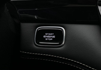 Подержанный автомобиль Changan UNI-K 2023 года (18 фото)