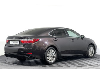 Подержанный автомобиль Lexus ES 2014 года (5 фото)