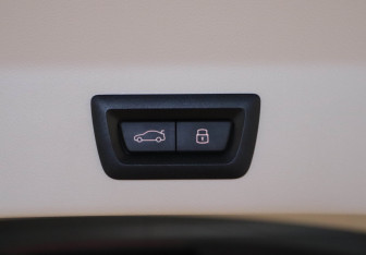 Подержанный автомобиль BMW X3 2024 года (29 фото)