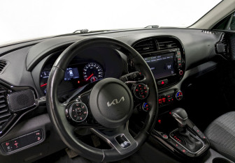 Подержанный автомобиль Kia Soul 2022 года (13 фото)