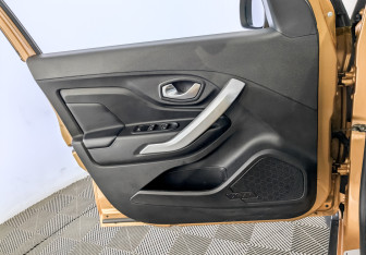 Подержанный автомобиль LADA (ВАЗ) XRAY 2021 года (19 фото)