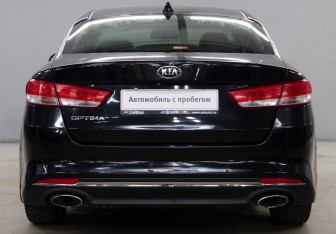 Подержанный автомобиль Kia Optima Sedan 2016 года (6 фото)