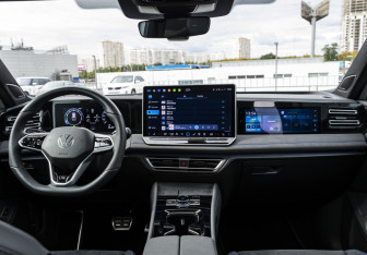 Подержанный автомобиль Volkswagen Tiguan 2025 года (13 фото)