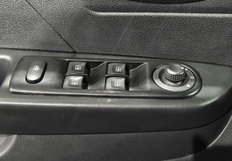 Подержанный автомобиль Renault Kaptur 2020 года (14 фото)