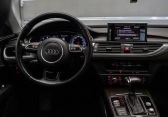 Подержанный автомобиль Audi A7 2013 года (9 фото)