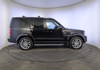 Подержанный автомобиль Land Rover Discovery 2016 года (4 фото)