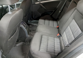 Подержанный автомобиль Skoda Octavia Liftback 2013 года (14 фото)