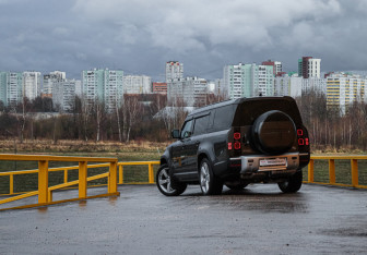 Подержанный автомобиль Land Rover Defender Suv 2022 года (20 фото)