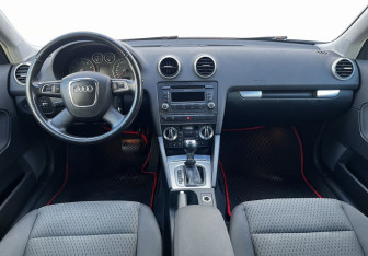 Подержанный автомобиль Audi A3 Hatchback 2012 года (12 фото)