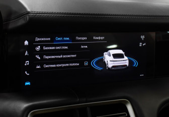 Подержанный автомобиль Porsche Taycan 2022 года (20 фото)