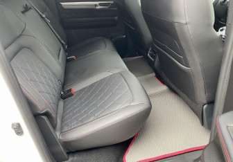 Подержанный автомобиль JAC T9 2024 года (11 фото)