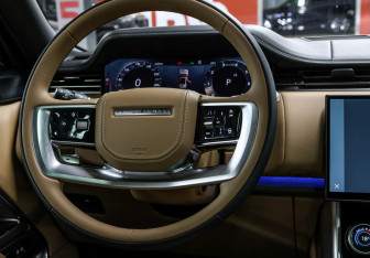 Подержанный автомобиль Land Rover Range Rover 2022 года (18 фото)