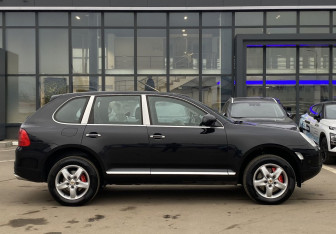 Подержанный автомобиль Porsche Cayenne 2004 года (4 фото)