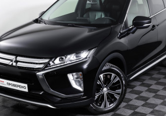 Подержанный автомобиль Mitsubishi Eclipse Cross 2018 года (24 фото)