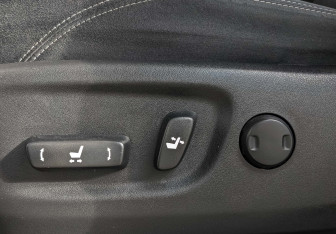 Подержанный автомобиль Toyota Land Cruiser Prado 2020 года (28 фото)