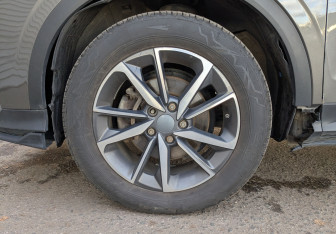 Подержанный автомобиль Geely Coolray 2022 года (12 фото)